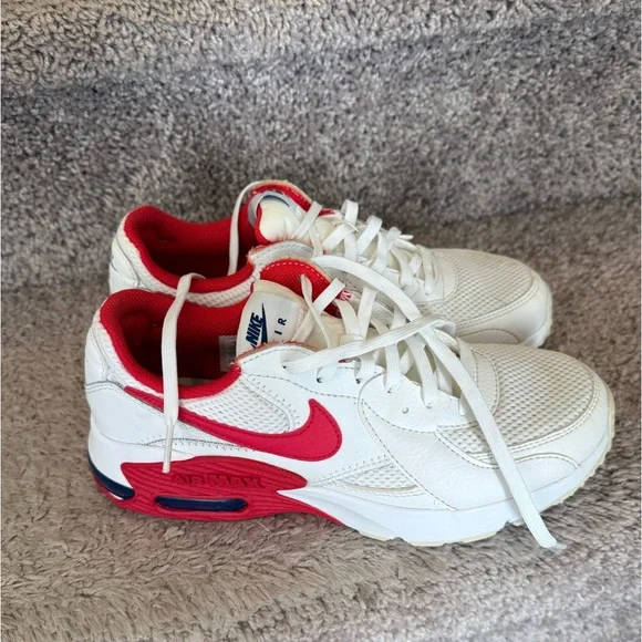 Nike Air Max, Red White & Blue rare tennis shoe. Women’s size 7. - Picture 1 of 7